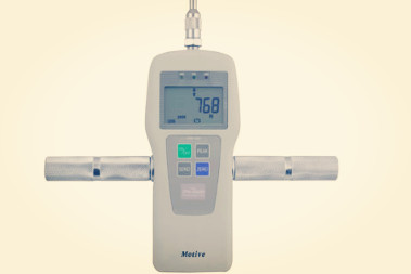 指針式推拉力計和數(shù)顯式推拉力計使用方法相同嗎？